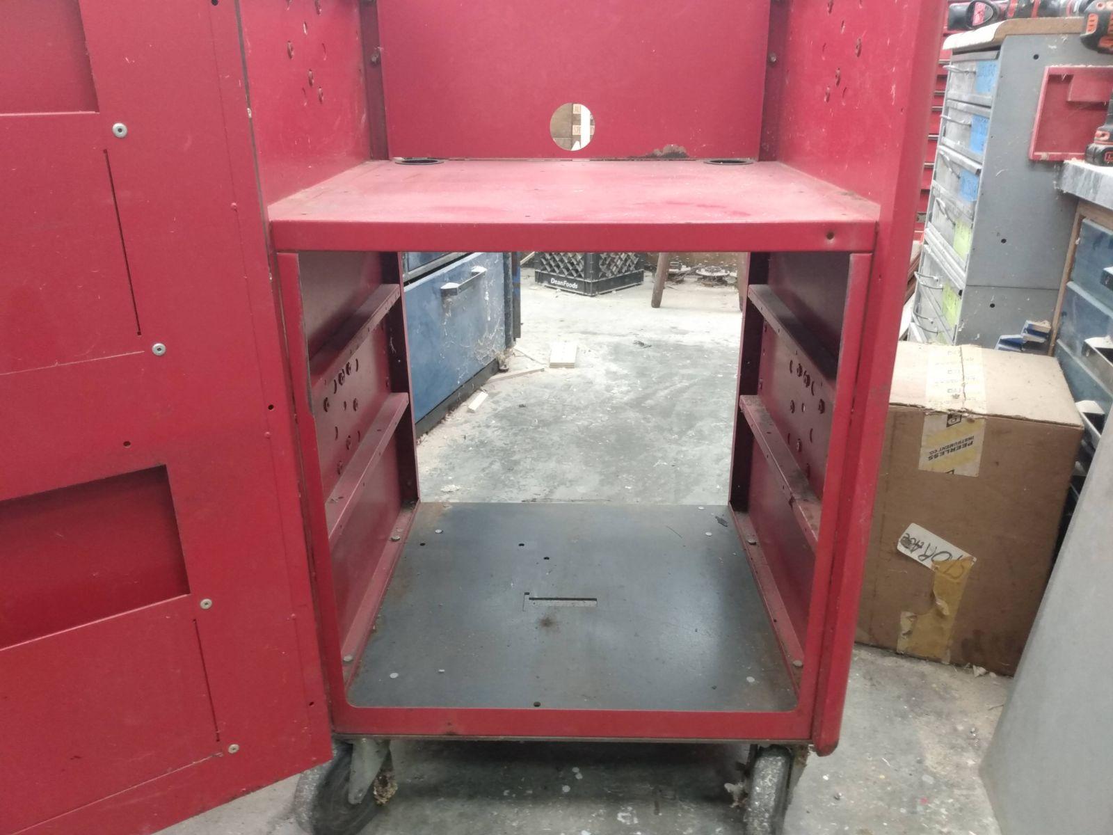 1048857480_rawcabinet.jpg.33dccdeaafd709736a6a63b0f7336588.jpg