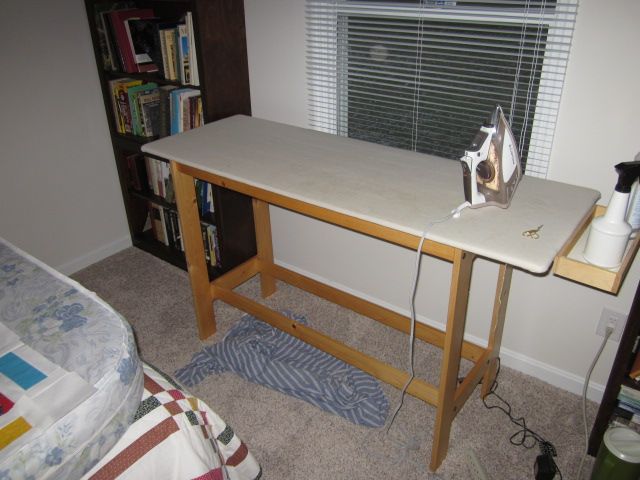 492547114_ironingboard.JPG.8820214eb8259c5435ed8d481ed36d4d.JPG