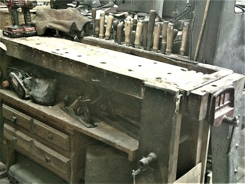SofaServeremptybench.JPG.60cf9d3abd884951541d1d40000d9822.JPG
