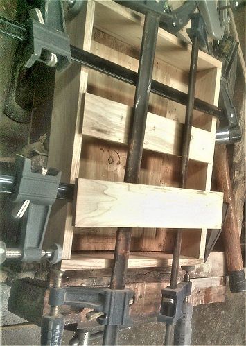 4cornerspart2shelvesmade.JPG.8ad0309087405494e3a4406a5d3576ec.JPG