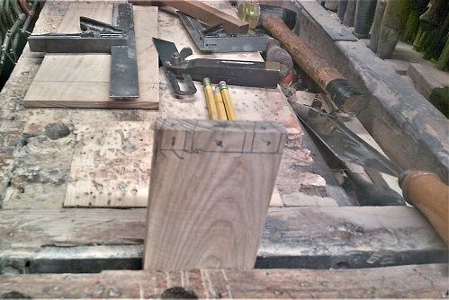 DovetailsDay1laidoutpins.JPG.ec842442b7a8858664edbce7d6eef249.JPG