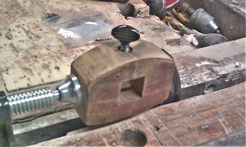 RebuildProjectNewthumbscrew.JPG.c23e0b7f911e1a313c1046219cd4012e.JPG