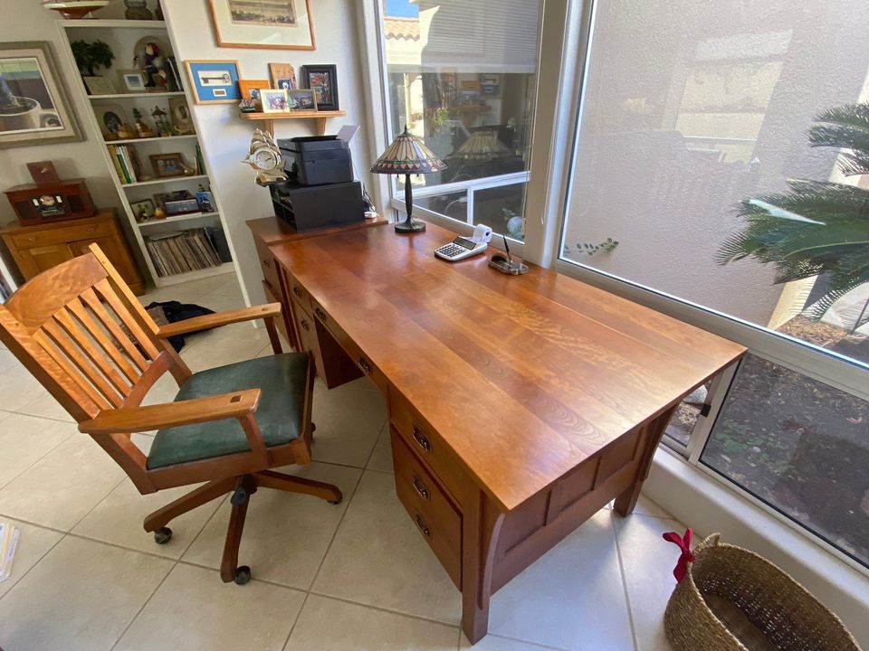 stickely desk set.jpg