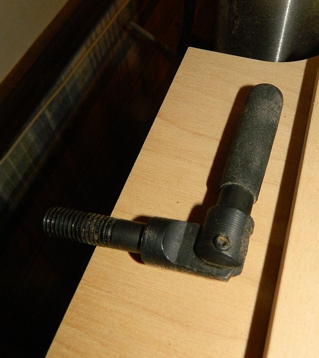 Drillpressshafthandle2.jpg.5df4508fddea131bf73d029c6a698f8f.jpg