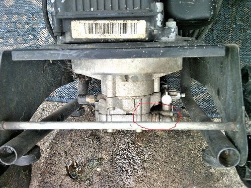 PressureWasherwaterpumpsprayshere.JPG.3088a5f66047007ac3bc9c9b11943446.JPG