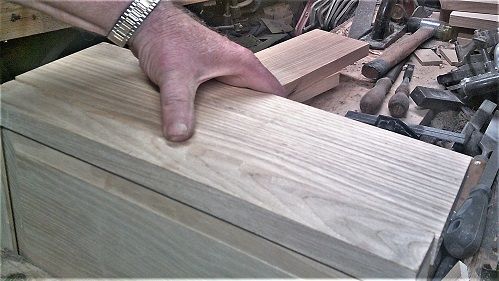 ASundayintheshopmatchinggrain.JPG.d00611d7a5c3948efc0ea15fc39b31bf.JPG