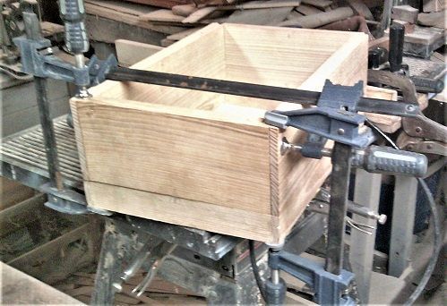 Tues.Corner2clampedtothelid.JPG.522cda284480ee60a4c99a5160a34751.JPG