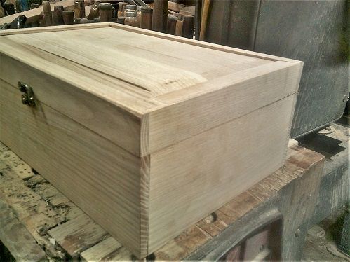 TuesdayTrayworklidcloes.JPG.d1dd184f9ac45a67bb62078999cf1806.JPG
