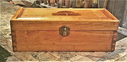 AugustBoxProjectPostfrontview.JPG.21b29318037f25b89bde35dce7a697ab.JPG