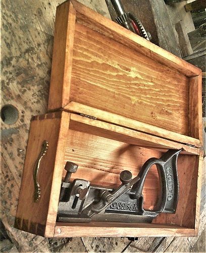 AugustBoxProjectPostopened.JPG.eaa62ed803dc324f49aeaabb72bb4292.JPG