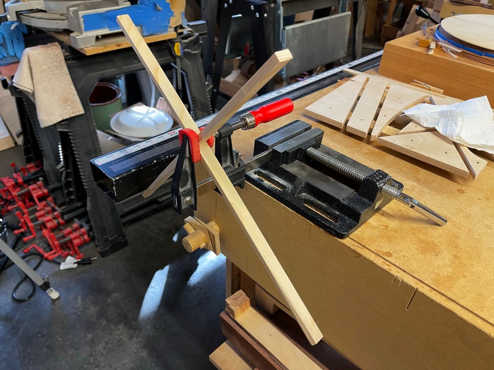 005-Xbracegluedreadytohaveradiuscut.jpg.b7fabddf52efabf5688bf4ba7d6d0dd0.jpg