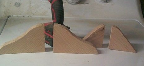 BracketFridaysawnparts.JPG.5b48db92a8e21b612b4bff81961700c1.JPG