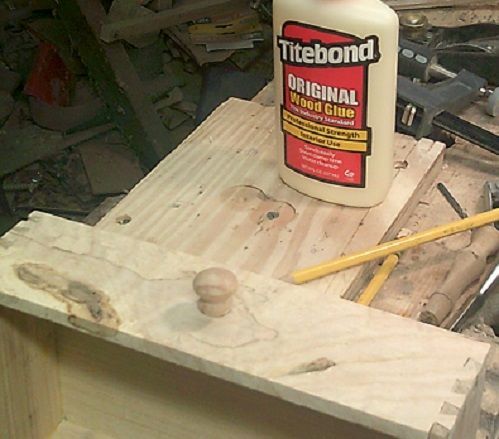 ResawFridayDrawerworkglueandknob.JPG.a28ae11095ee471ba4d39e6efff69be4.JPG