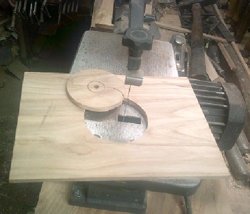 ResawClockProject2sawingcompleted.JPG.42daa6ddbf831561cbb5effe5566cd87.JPG