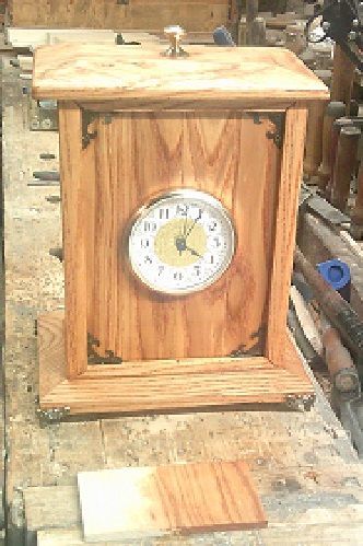 ResawClockStainShellacstained.JPG.2a26fbc26efea9f96da3ccacd85ff62b.JPG