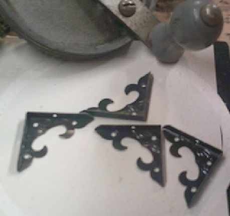 ResawClockTuesdayCornerbrackets.JPG.5d445ba0b3442425255862ff8d310e79.JPG