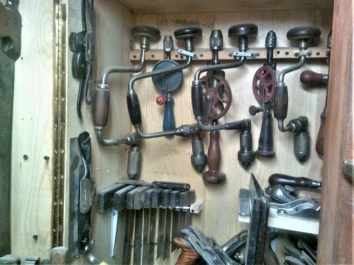 ShopSaturdayUpperLeftcabinet.JPG.e9bb50bc768e4a4a39ee58bf3b065959.JPG
