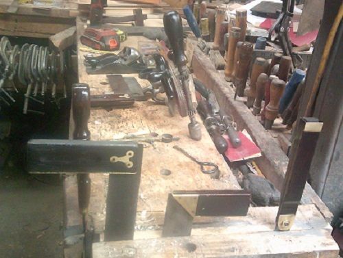 Tues.EveningShopbusybench.JPG.65571696276fd38f648bb90e754c181c.JPG