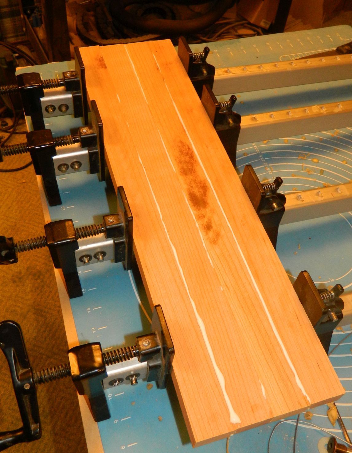 Stretcherrawmaterial.jpg.23f720201e9461f8a59d1dd7d11ebfb0.jpg