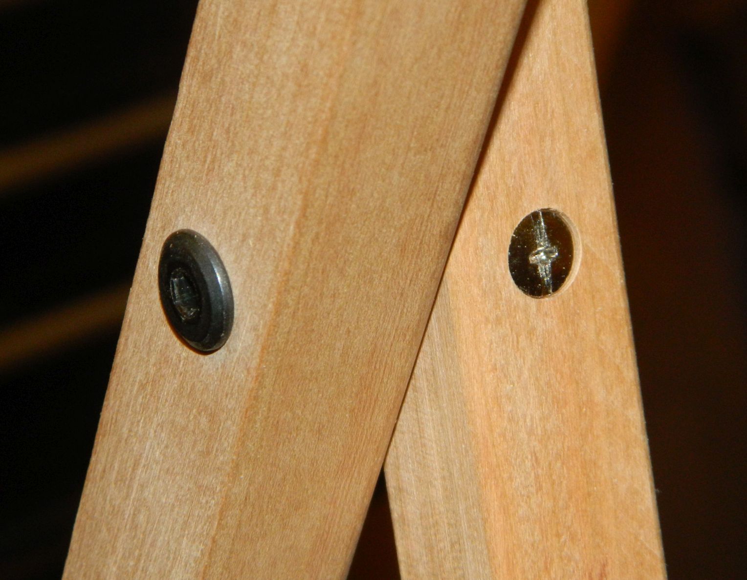 Bindingboltinplace2.jpg.491ff2f85b7bf0666be61c46c4490a0f.jpg