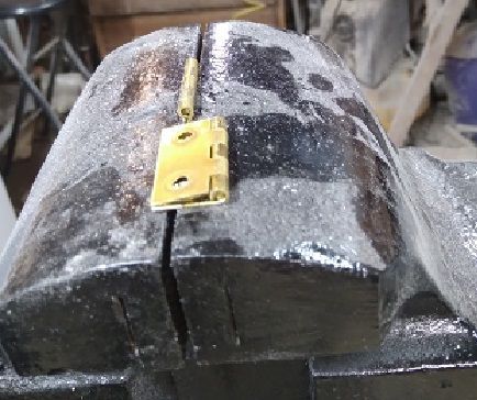 ChiselCaseMetalworkthebefore.jpg.1e6c167eb15ec5baabb6840fb31ca70e.jpg