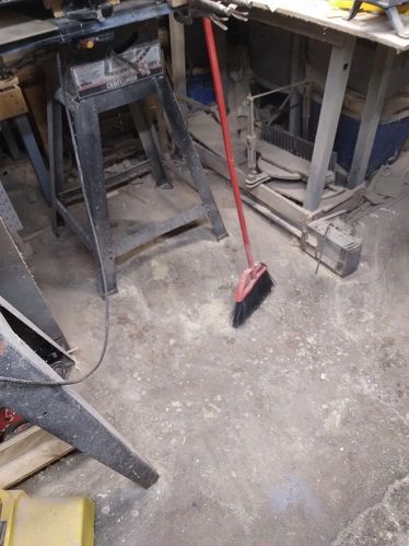 Shoplean-uplookingbetter.jpg.3936a83e15de302822d02306863b13e0.jpg