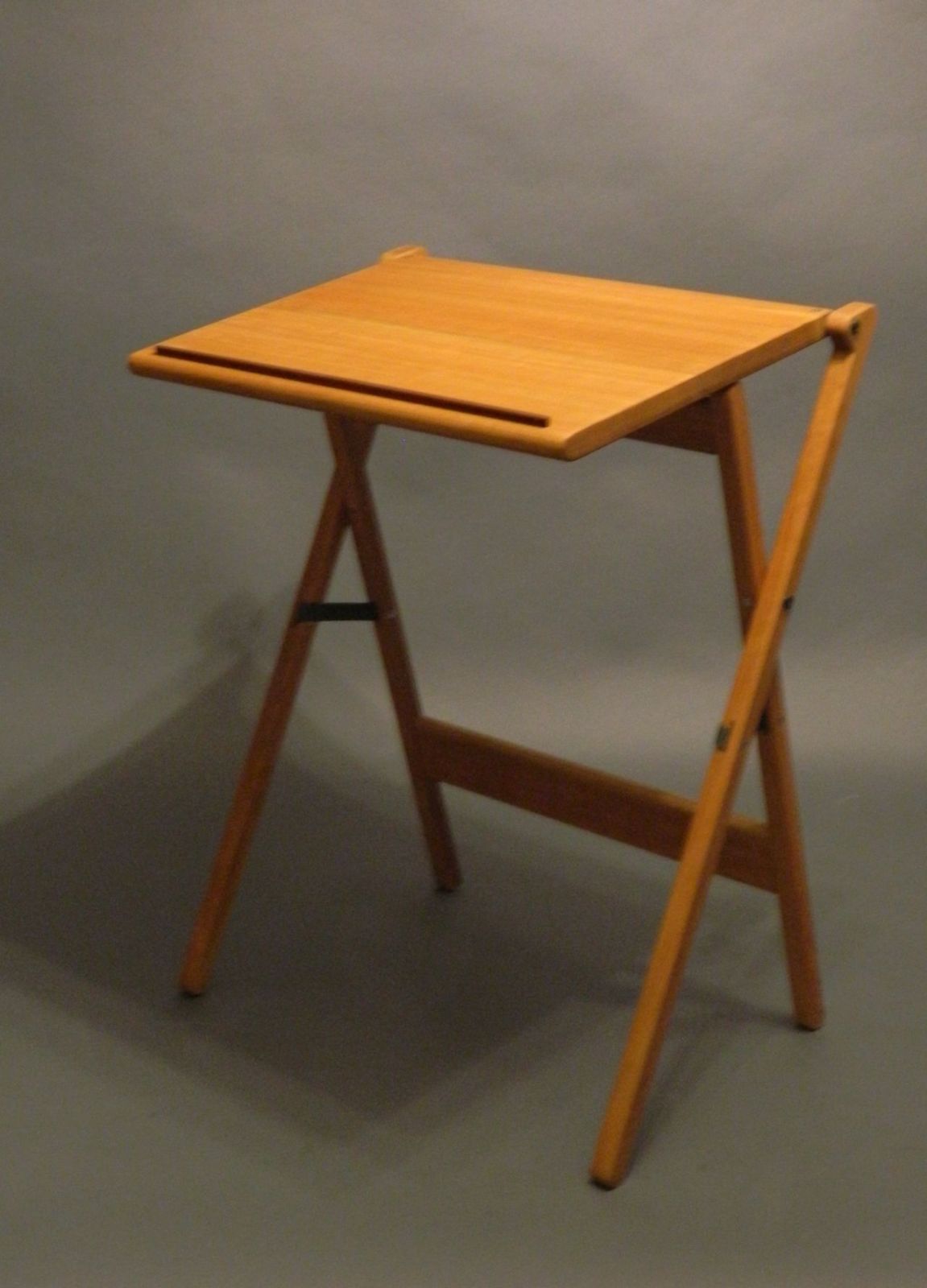 slanted3.jpg.75a44810984f1a8ad491fad83d599506.jpg