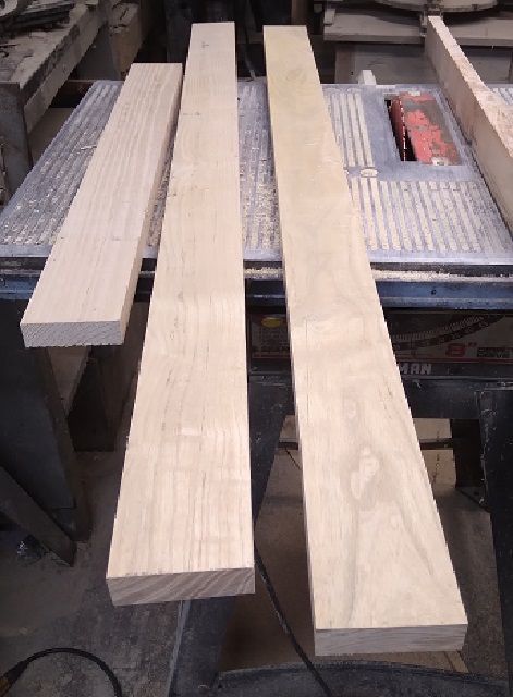 SofaTableBuildApronsfacegrain.jpg.7d253ab90418f4736f7a432351a583df.jpg