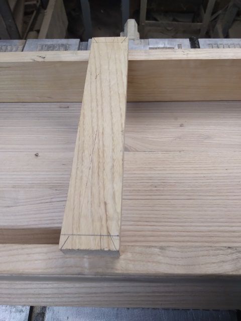 SofaTableBuildCenterbracelaidout.jpg.dd8d98f4f91d809e4def9e419dfe1c3c.jpg