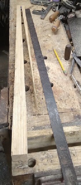 SofaTableBuildLegWorkafterthesaw.jpg.b35b795500bb7b11639976ccd6153bdf.jpg