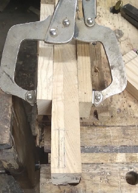 SofaTableBuildMortiselaidout.jpg.835ed0481691974df064de097b362743.jpg