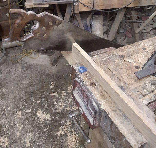SofaTableBuildTableTopcuttoroughlength.jpg.88f91e4a1c67aa1fae739c231a832734.jpg