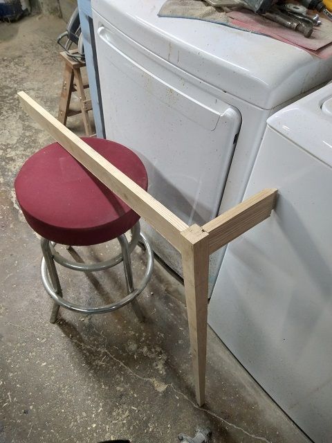 SofaTableBuildThurs.1cornerdone.jpg.ff0f68d78578cfef5fbbd7afc0facc35.jpg