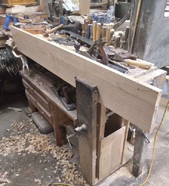 SofaTableBuildTopGlueuplookingforgaps.jpg.7f4cabeee8583b08030f51b68c57bf0b.jpg