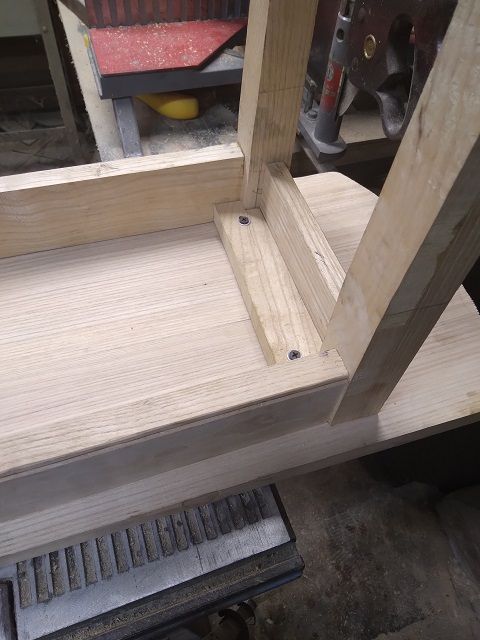 SofaTableBuildbaseinstalllast2.jpg.5e48672c606d252b961c7495b1b0bdee.jpg