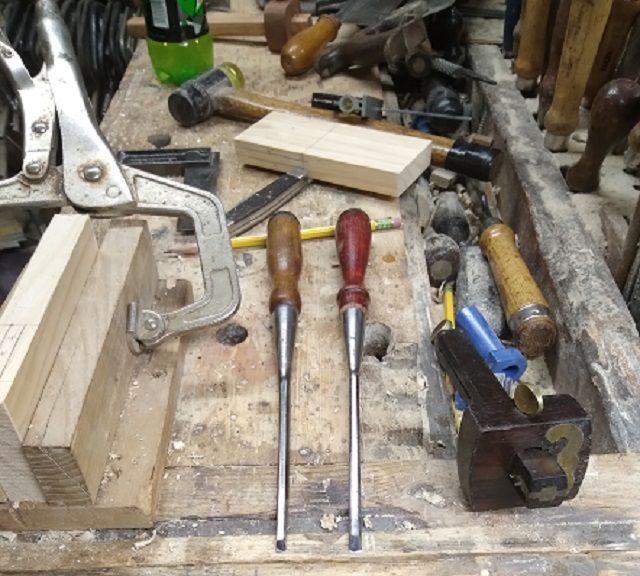 WoodJointClass10whichsizechisel.jpg.b3db5564cb58e6ed862ad3e4775bd585.jpg