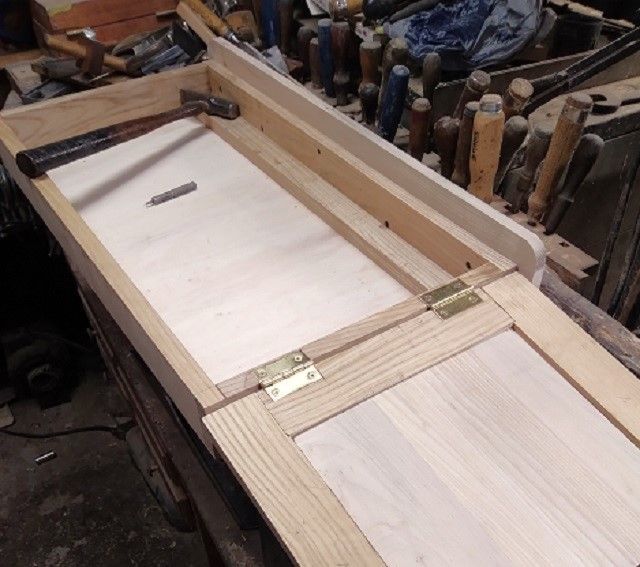 BathroomProjectHingesopenSezame.jpg.dc7eb26688776cf4c649c36edf357e35.jpg