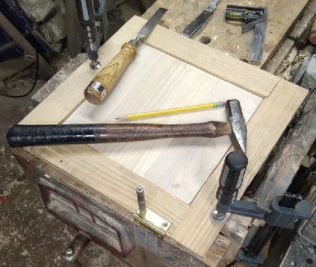 BathroomProjectHingespilotholebit.jpg.da6a9e770250c86344af79fb7221c880.jpg