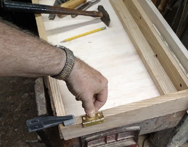 BathroomProjectHingestestforfit.jpg.f61ae20084fc679c6381c62d0df5ff79.jpg