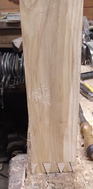 BathroomProjectdovetails2tootightalmost.jpg.c5099b2c887e4f37924cbfd0b785af57.jpg