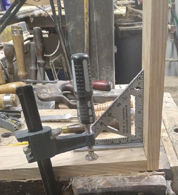 BathroomProjectdovetailscheckforsquare.jpg.18528bd281df18a5224e7e518841a1a0.jpg
