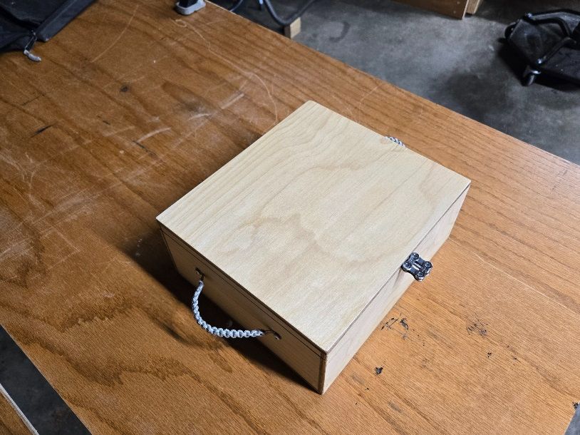 My_chain_box-1.jpg.a3054138f1e3e04424fec1f36ffb6ede.jpg