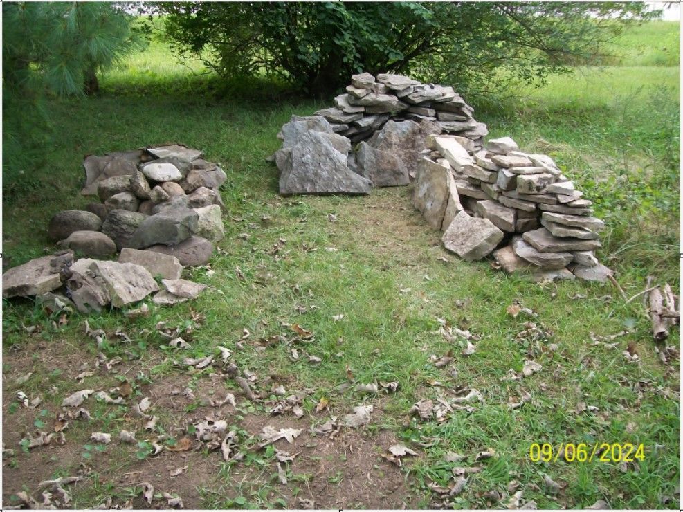 Rockpiles1.jpg.b4a1f927f2a936291f95e740fb96d3e5.jpg