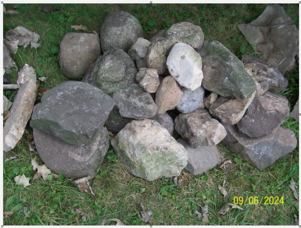 Rockpiles4.jpg.41ea1fbd42cf848b71238f3b85b502b8.jpg