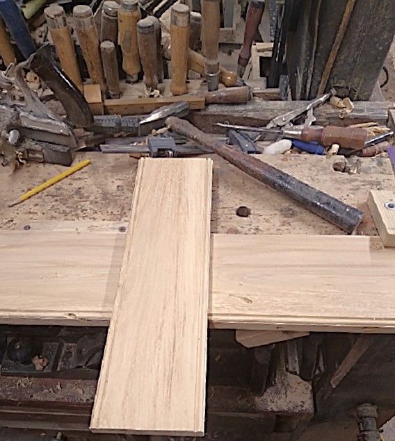 LinenClosetDoor3Fri.crossingtheT.jpg.f474c3488d07839cae8825a58bd0d36a.jpg