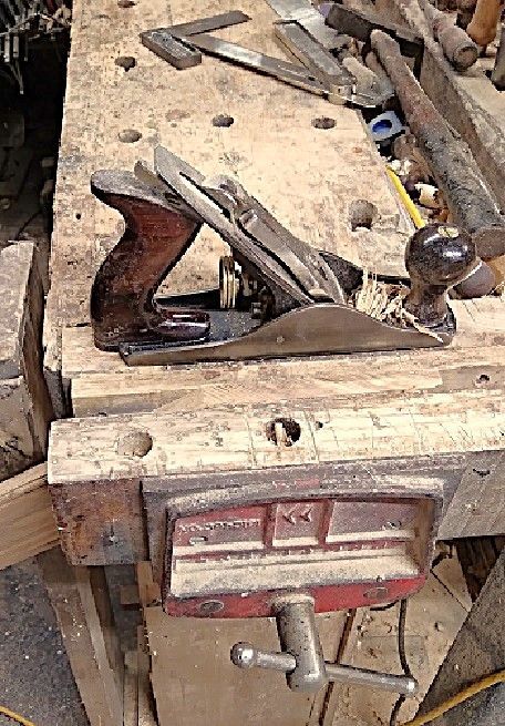 LinenClosetDoor3Mitersshootingplane.jpg.f9e6b8a0ae7ee4d96f2eca3a1f1f0efe.jpg