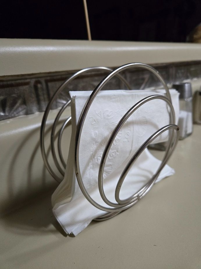 Napkin_old-2.jpg.d6e8ad2c73913395679538e0c60649b0.jpg