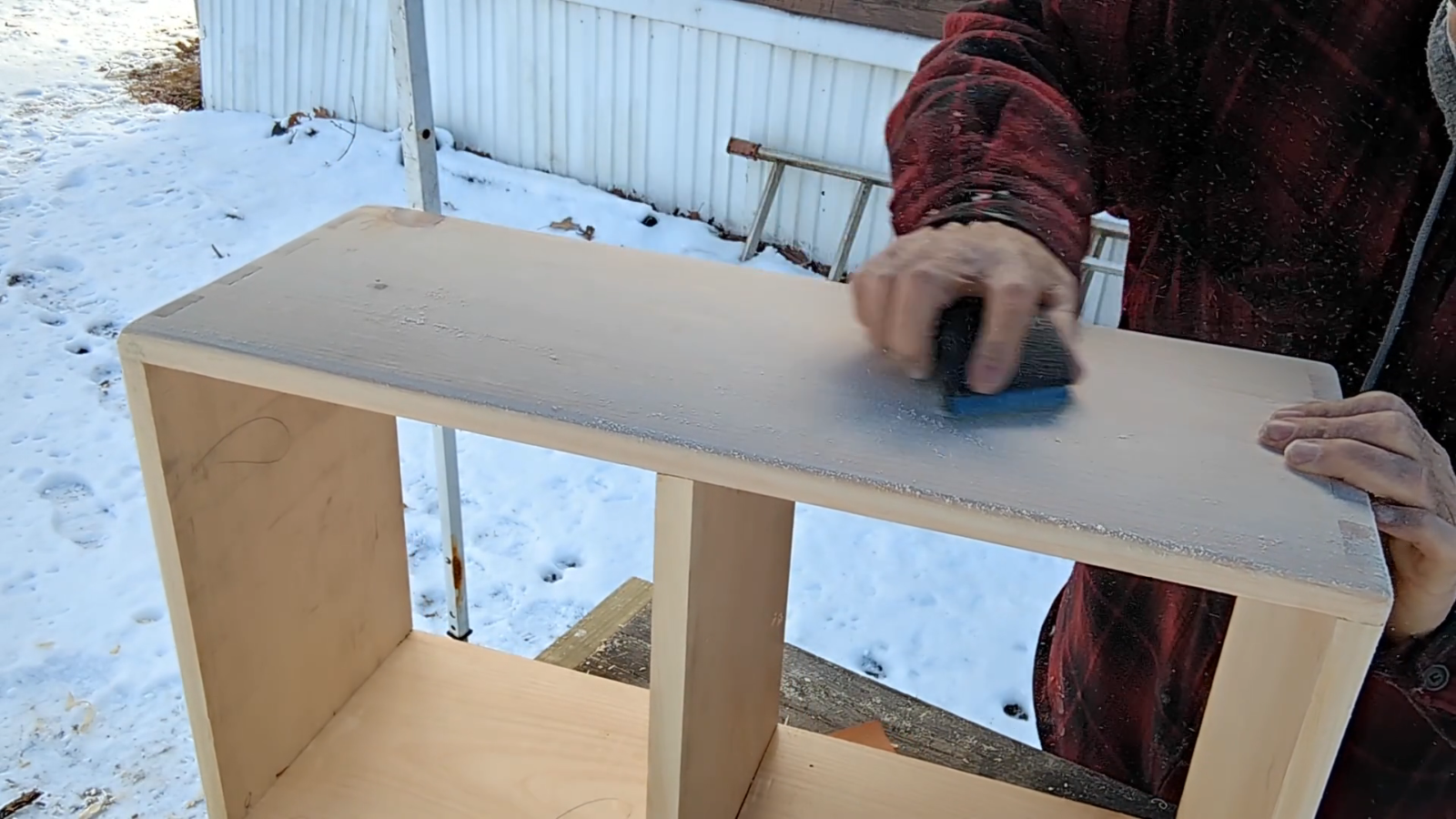 bookcasesanding1.png.d210439b38c0b373d58e4d9caa8e168a.png