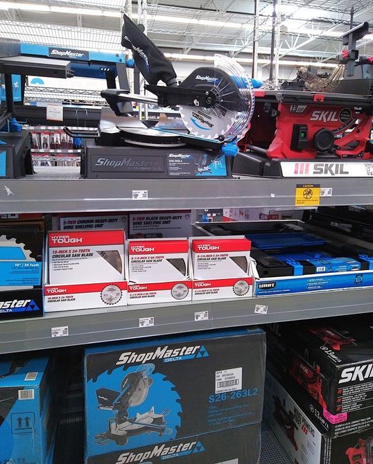 WalMartToolTownSaws.jpg.85f46342b0d2f6b665be0968f8c663e5.jpg