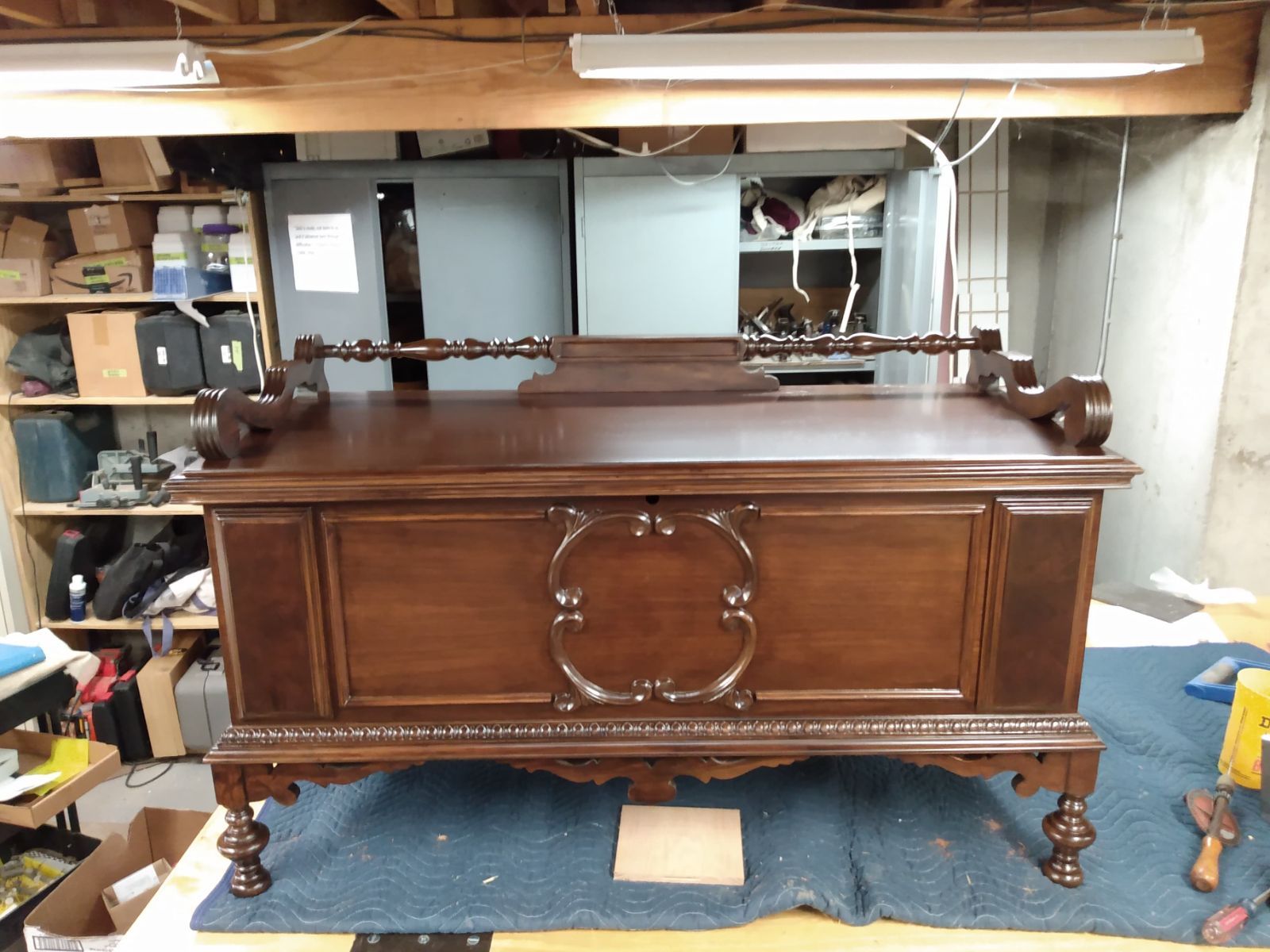 cedarchest.jpg.4c0f8ae7bd005c0b5e09d031c2ecce0d.jpg